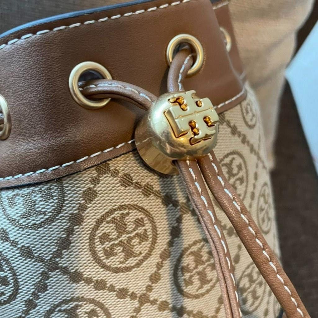 Tory Burch Logo Monogram Jacquard Bucket Bag - Hazel