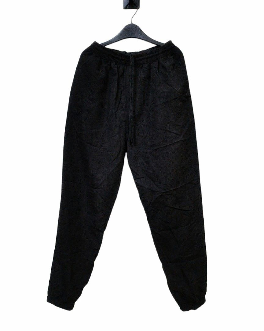 Track pants hotsell with long strings
