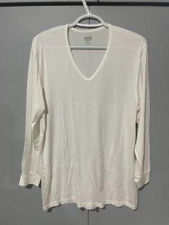 UNIQLO Heattech V-neck Long Sleeve White