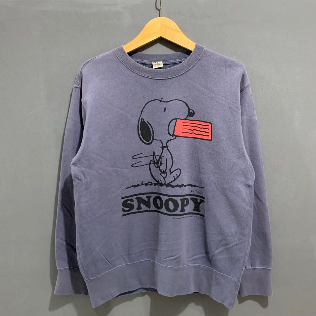 Uniqlo x peanuts snoopy sweater
