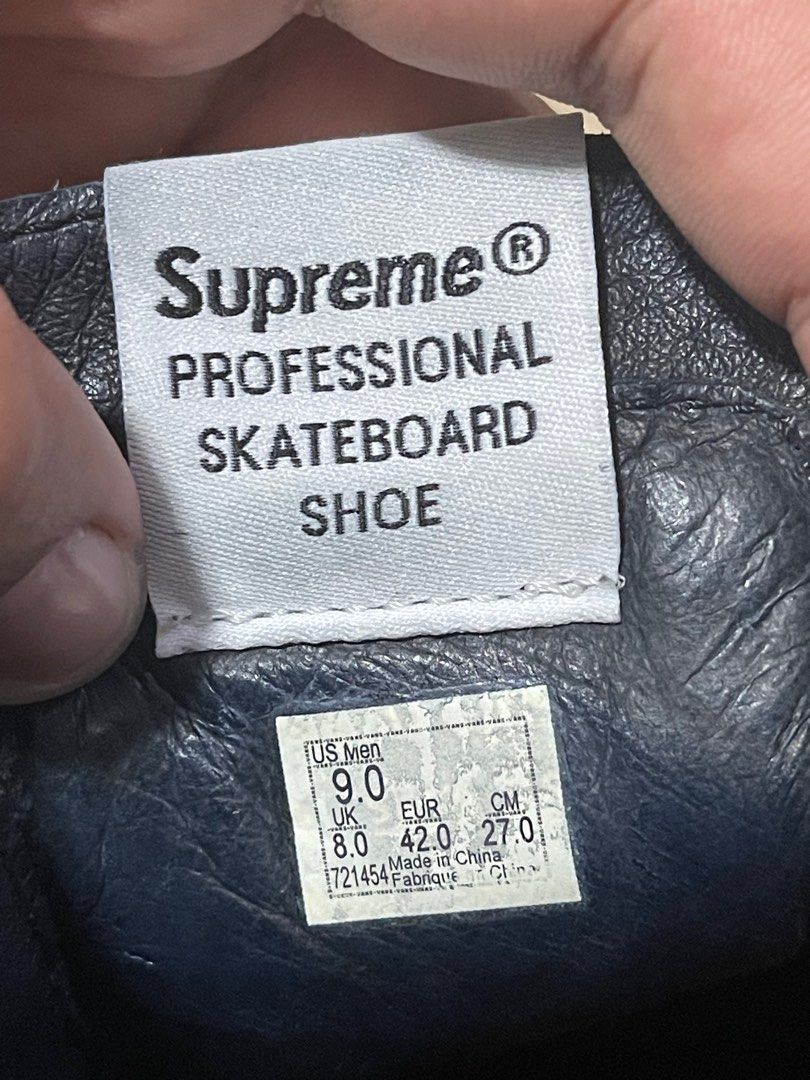 vans x supreme (Category: Sneakers) located in Calamba. Submitted by thriftingoverload (Listing ID 1253267671, Image 2). Description: plus shipping fee.