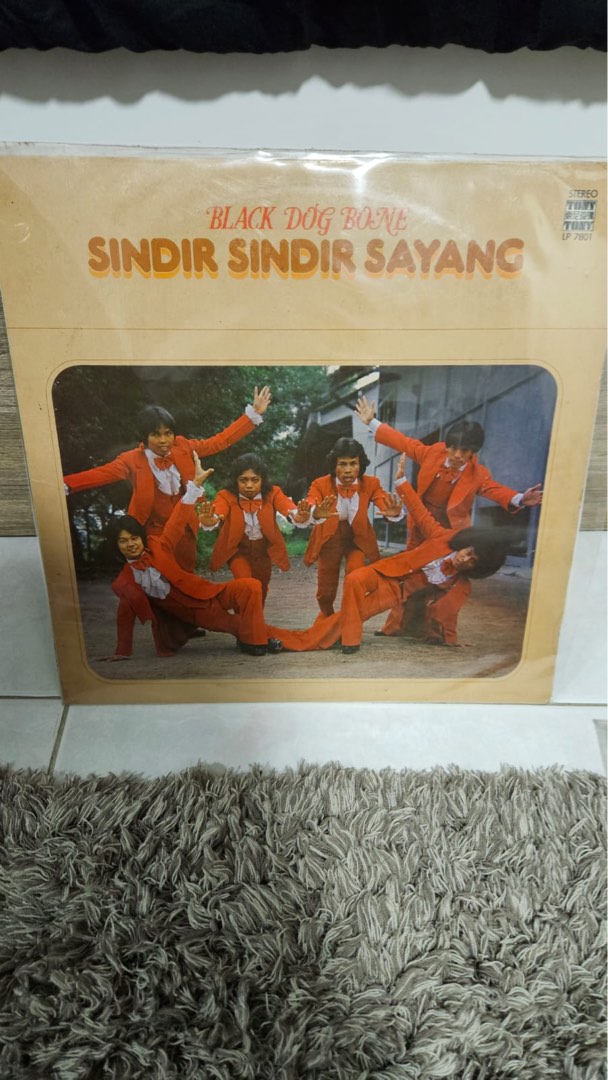 Vinyl malay, Hobbies & Toys, Music & Media, Vinyls on Carousell