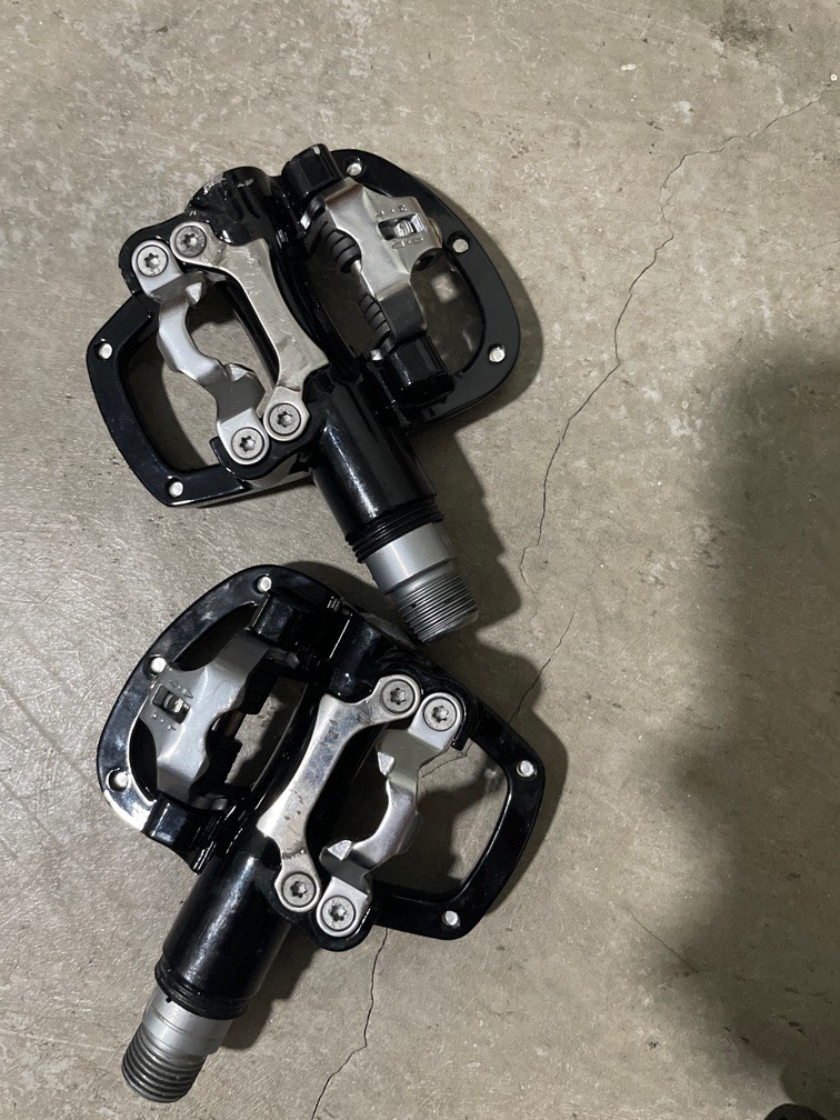Wellgo SPD double sided clipless flat pedals Mtb road gravel