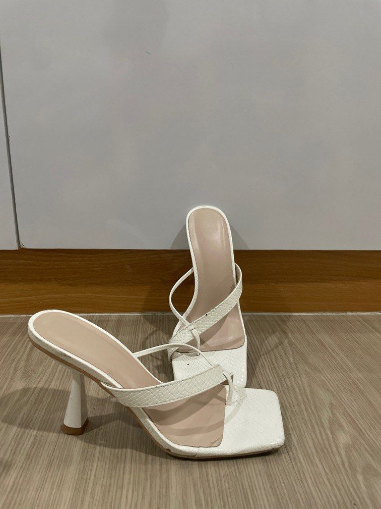 White heels size 5.5 top