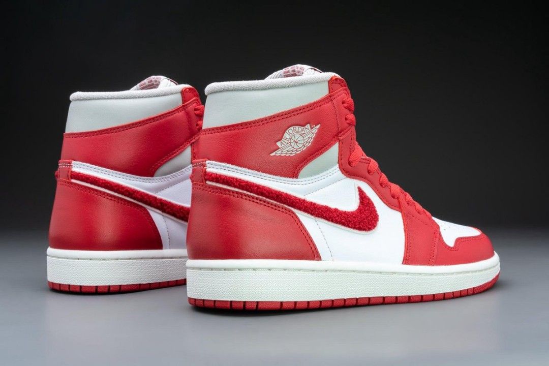 Women Air Jordan 1 Retro High OG Varsity Red Women s Fashion