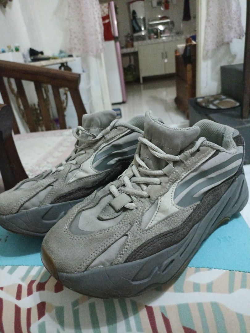 Yeezy 700 41 clearance