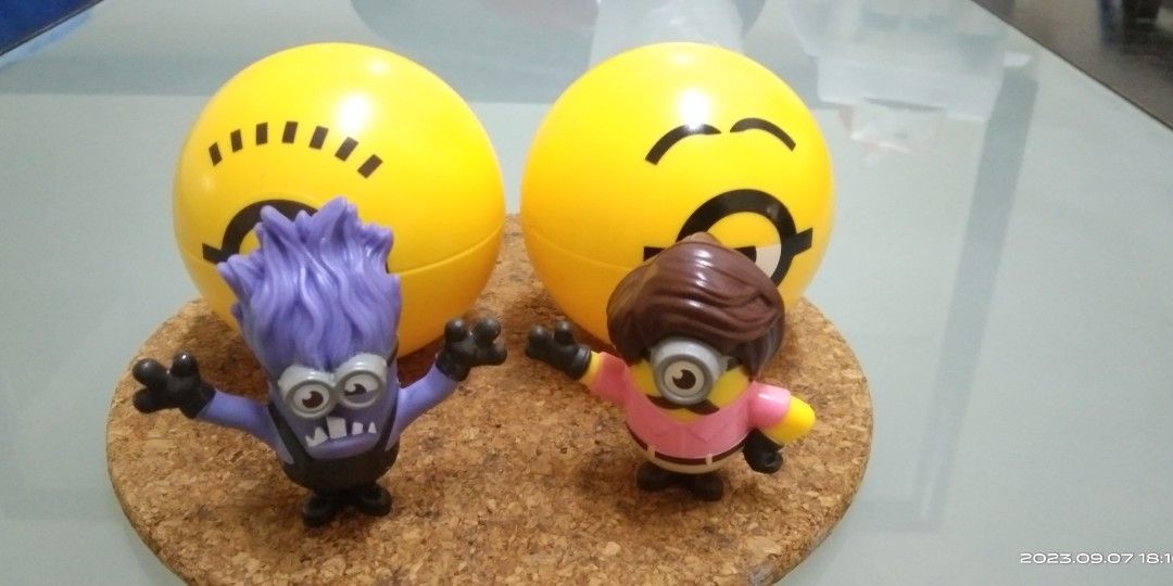 Mcdonalds minions discount toys 2019