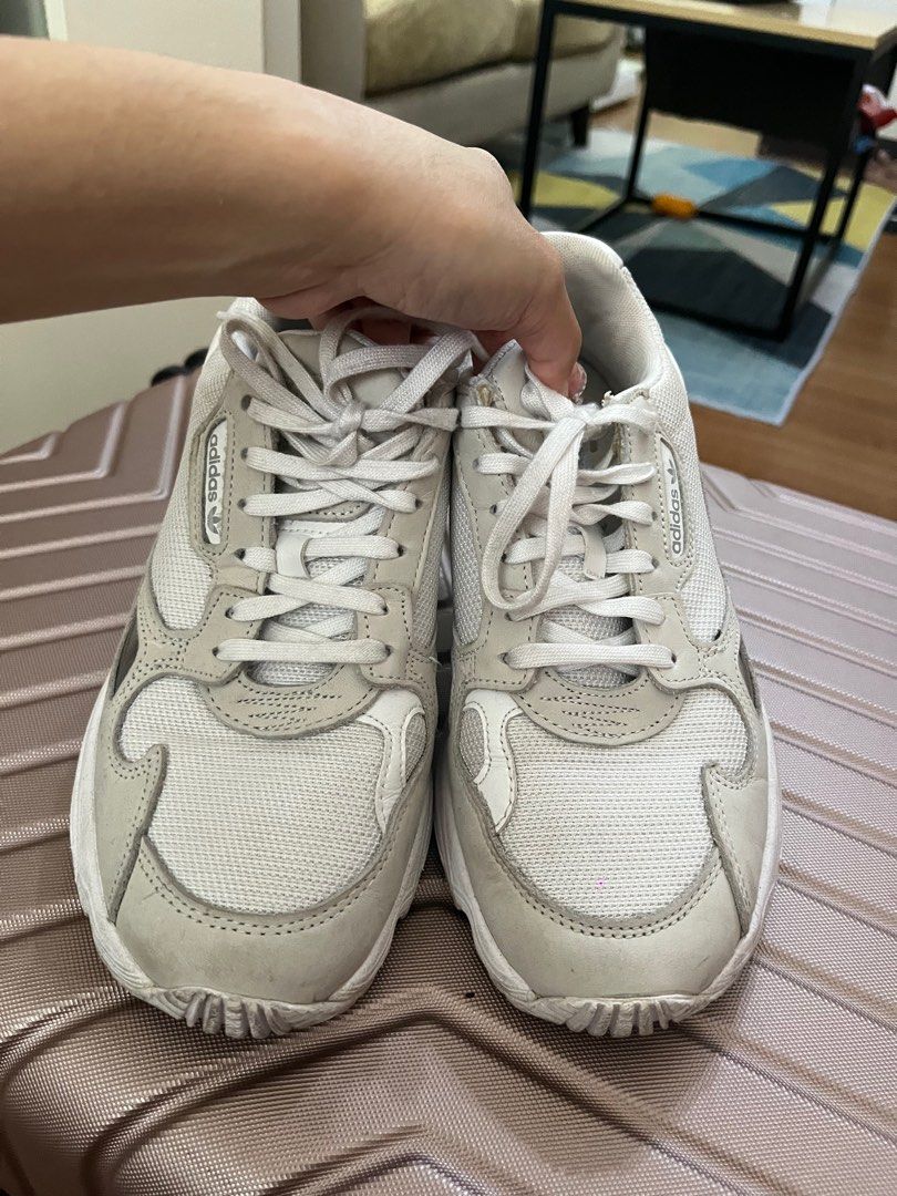 Adidas falcon top size 7