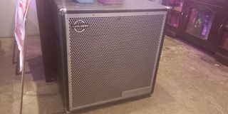 Amplifiers (Bass and Guitar Amp)
