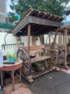 Antique kariton wheel bench wt roof