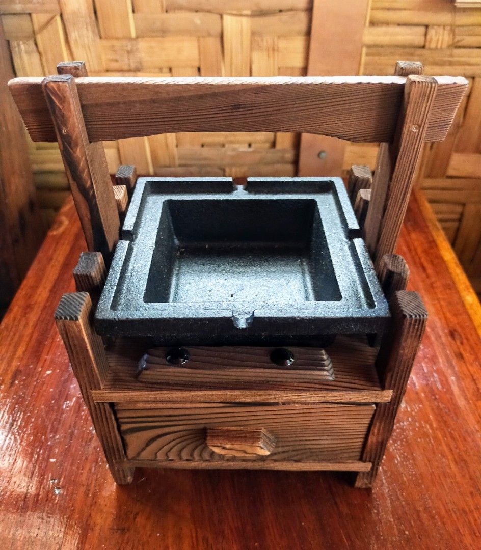 ash tray (Category: Bathroom & Kitchen Fixtures) located in Quezon City. Submitted by dello5 (Listing ID 1253366361, Image 2). Description: ash tray Tandang Sora QC.