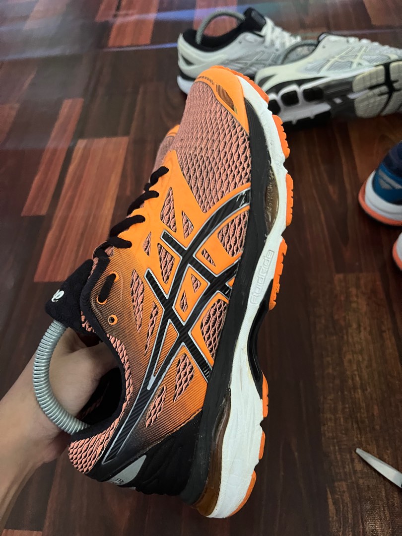 asics saiz 6.5uk Men s Fashion Footwear Sneakers on Carousell