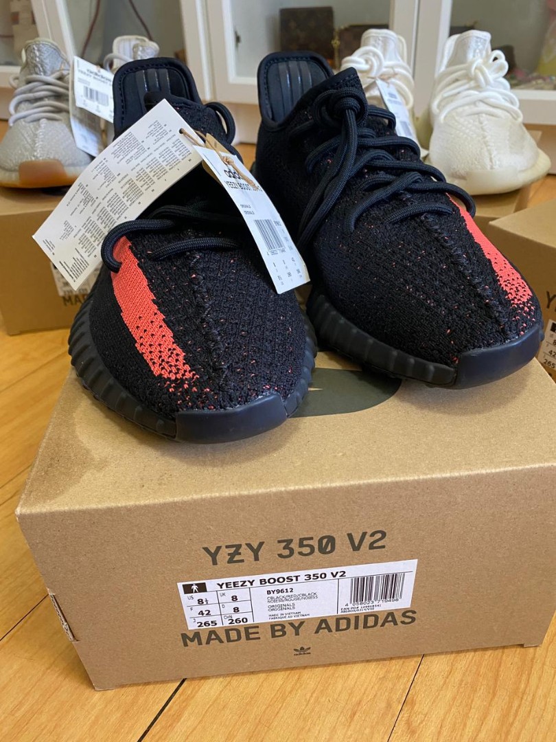 Authentic Yeezy Boost 350 V2, Men's Fashion, Footwear, Sneakers on