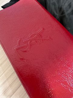 1-year review on the YSL card holder #yvessaintlaurent #ysl