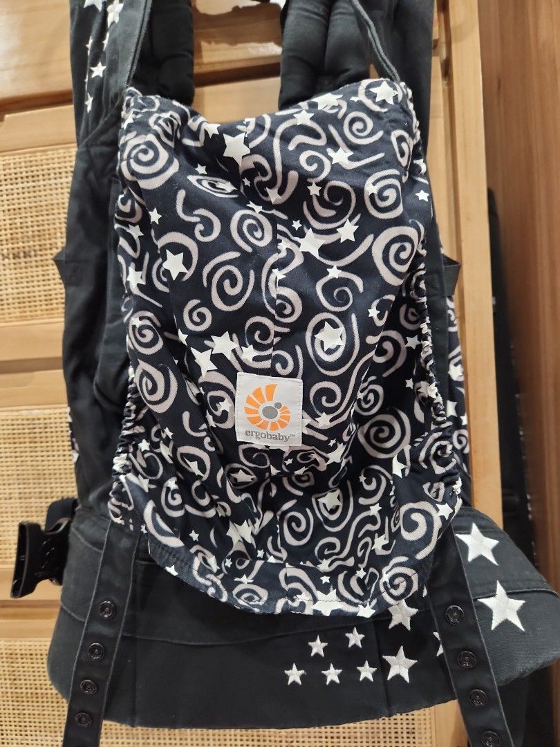 Ergobaby galaxy black hotsell