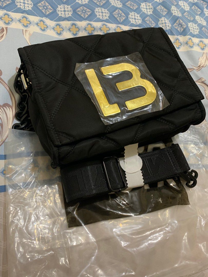 Bimba Y Lola Padded Nylon Flap Crossbody Bag Medium (Black Gold), Barang  Mewah, Tas & Dompet di Carousell