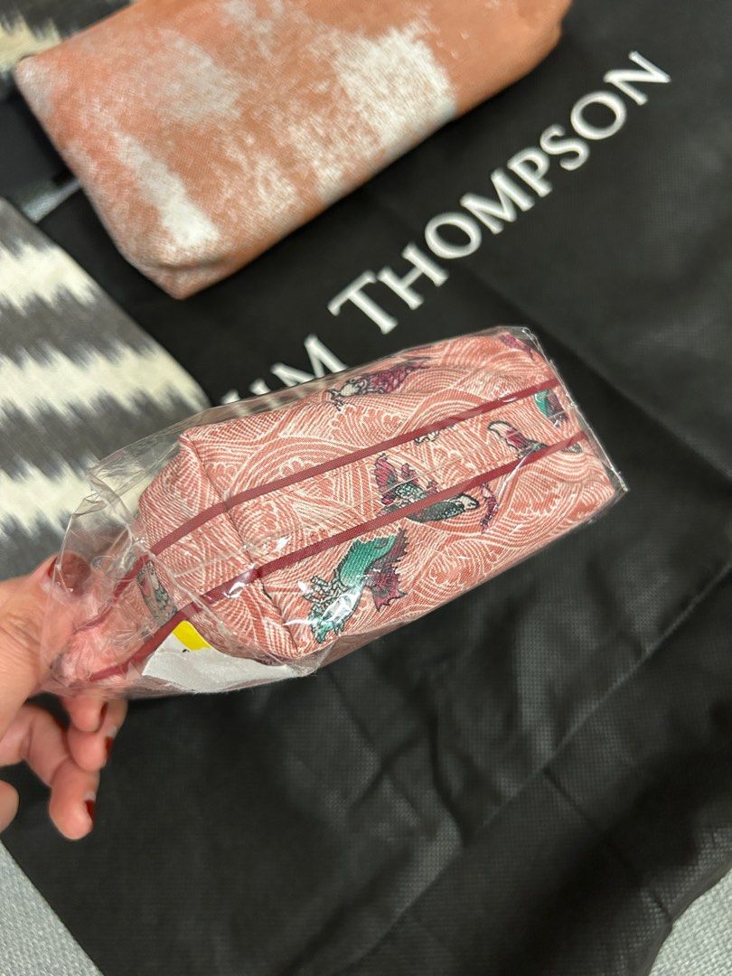 BN Jim Thompson Silk Small Pouch Bag Cosmetic Purse Pink (Category: Purses & Pouches) located in Singapore. Submitted by lisa_kloset (Listing ID 1253455780, Image 2). Description: New sealed Can pick up or i can mail with tracking.