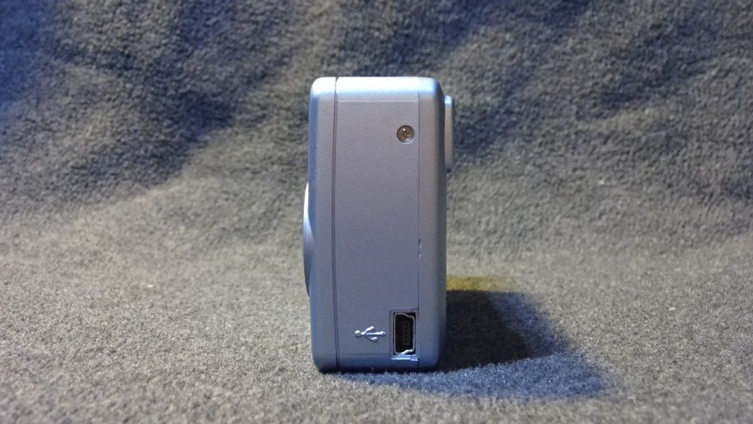 Casio LV-20 digital camera (Category: Cameras) located in Paranaque City. Submitted by kutoi.ancheta (Listing ID 1253461467, Image 3). Description: Casio LV-20 digital camera Uses 2AA batteries (excluded) ₱700 condition: no power! For spare parts etc! As is only! Defects included! No warranties! pm for inquiries! #casiodigicam #casiodigital #casiolv20digicam.