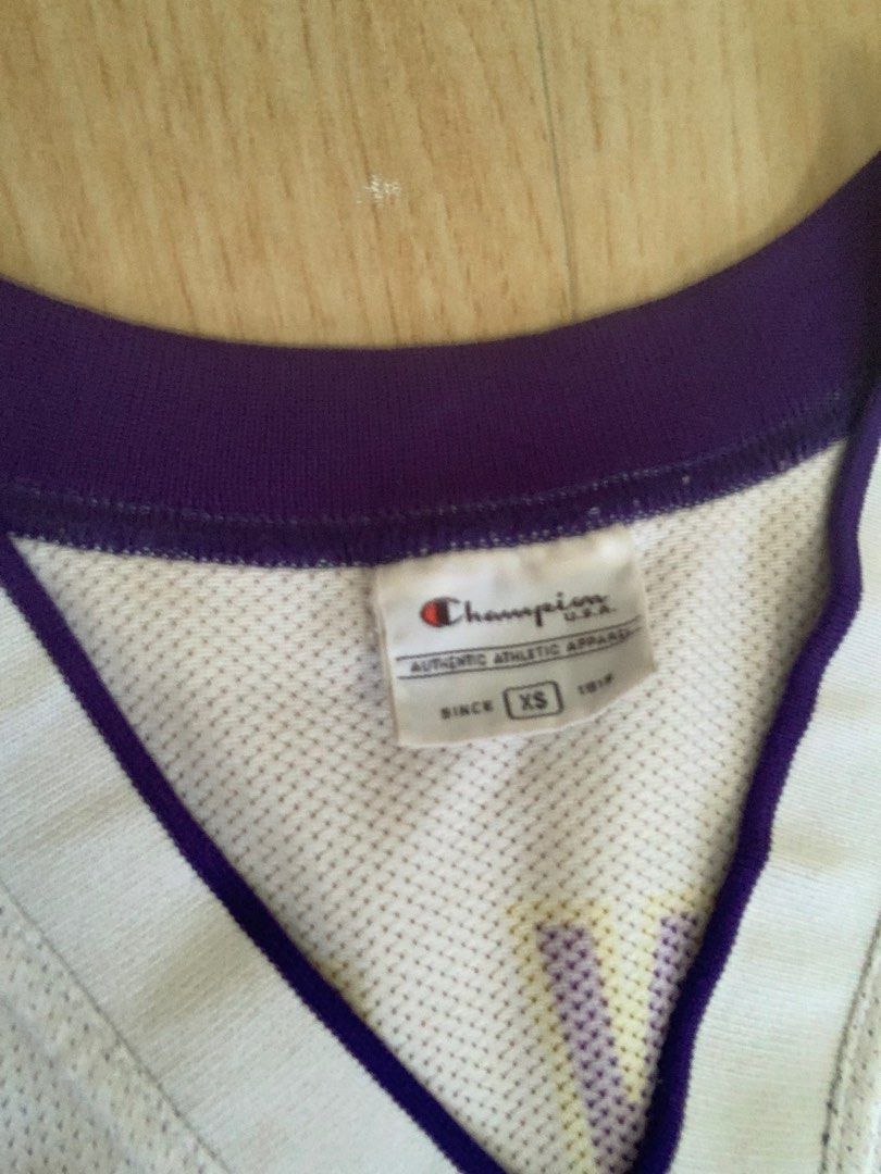 LAKERS (Category: Activewear) located in Baguio. Submitted by dmnddnmd (Listing ID 1253410218, Image 3). Description: LAKERS XS BRYANT #8 XS sa men MEDIUM TO SEMI LARGESA women pin hole sa likod may need irestitch 700 Pangasinan .