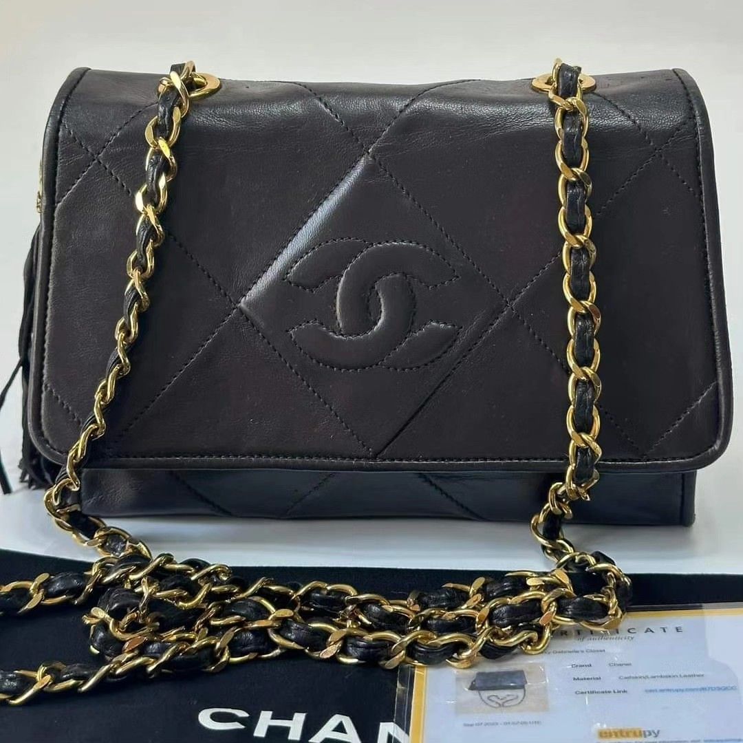 CHANEL KNOWLEDGE, Announcements on Carousell