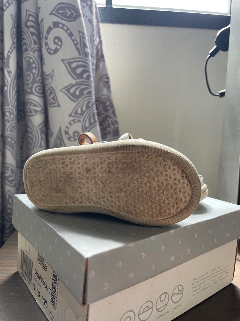 Clarks Cloud Ember Kids Shoes Grey