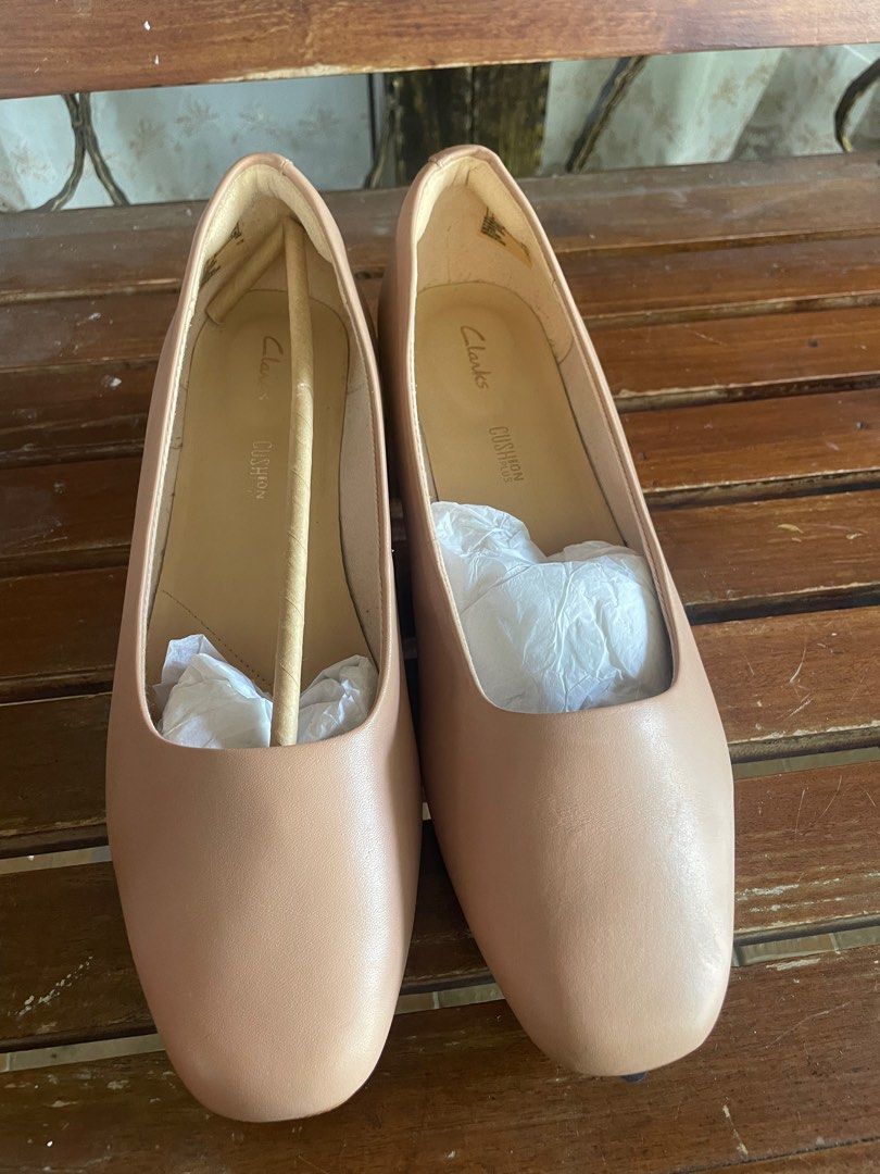 Clarks women mid heels shoes
