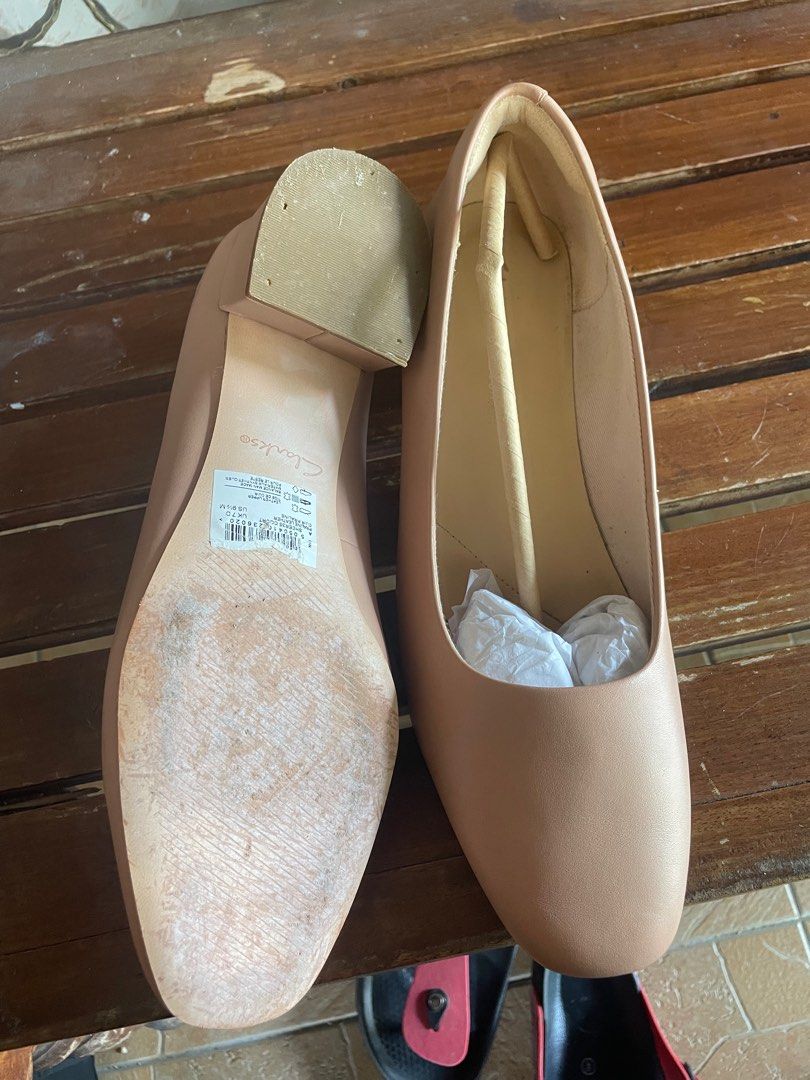Clarks mid heel shoes top