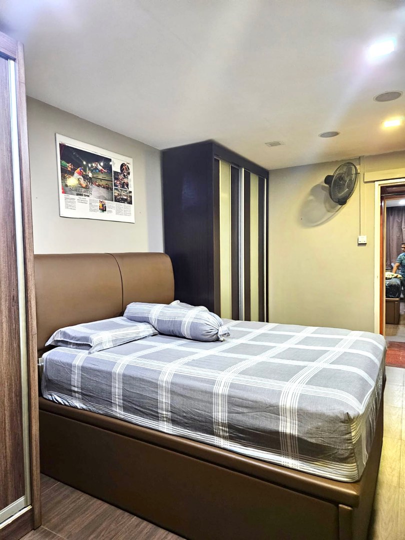 Common for rent in Tampines, near eateries & shops, mins to Tampines