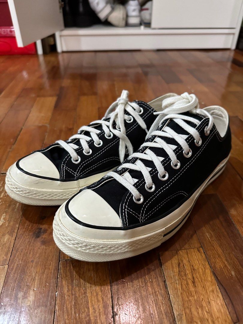 Black converse store size 9