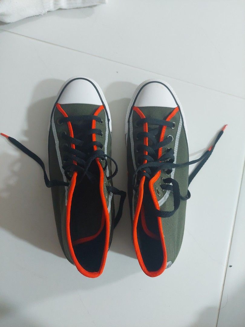 converse high cut us 8 Men s Fashion Footwear Sneakers on Carousell