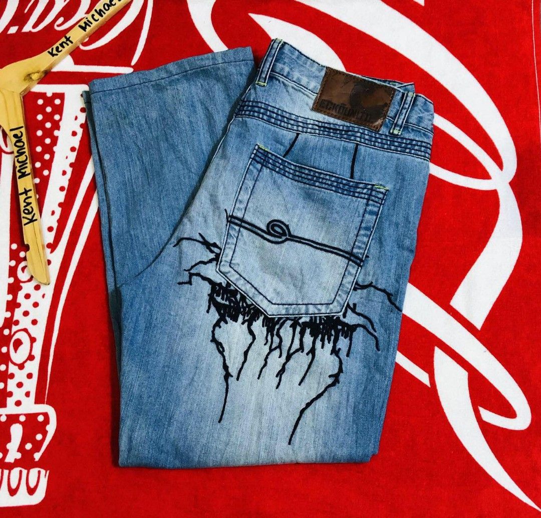 Ecko Unlimited Graphic Jeans Y2K (Category: Jeans) located in Manila. Submitted by kenthrift2000 (Listing ID 1253480243, Image 2). Description: Ecko Unlimited Jeans with Graphic Ecko logo design Y2K Off/Legit With washable stains Will give dimensions and sizing if requested.