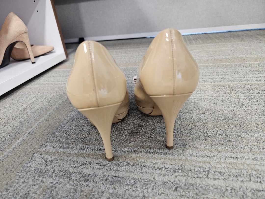 Ferragamo Pumps Size 8