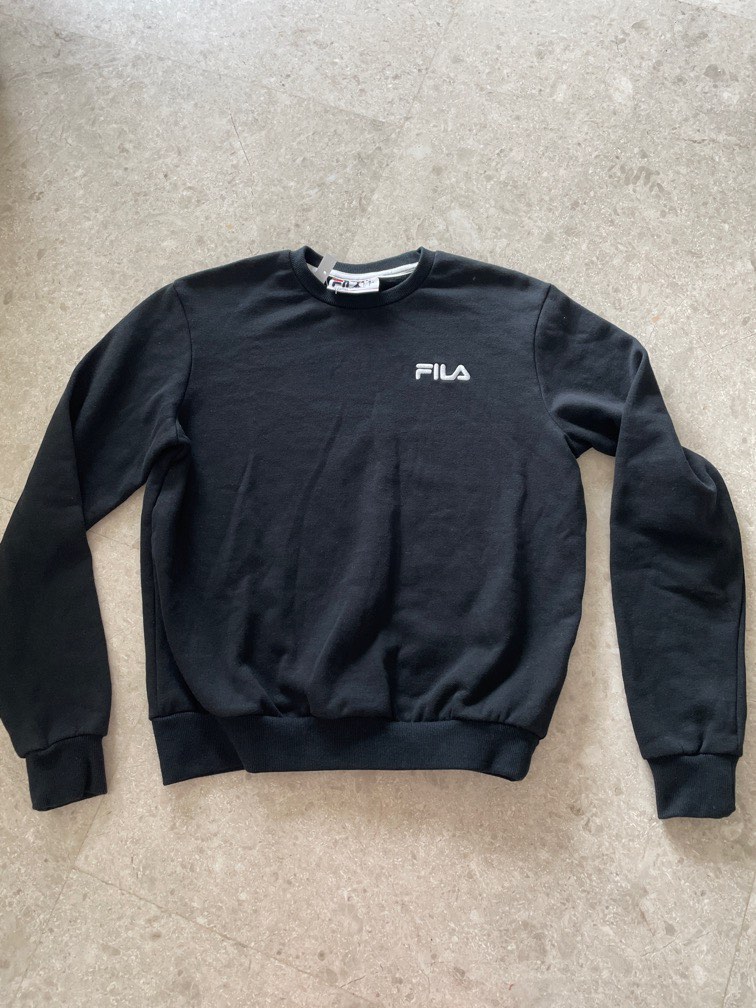 Black fila jumper deals