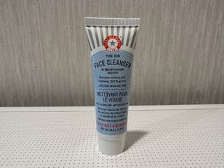 First Aid Beauty 溫和深層洗卸潔面乳28.3g