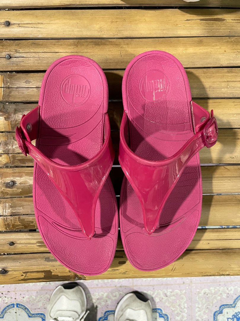 Fitflop on Carousell