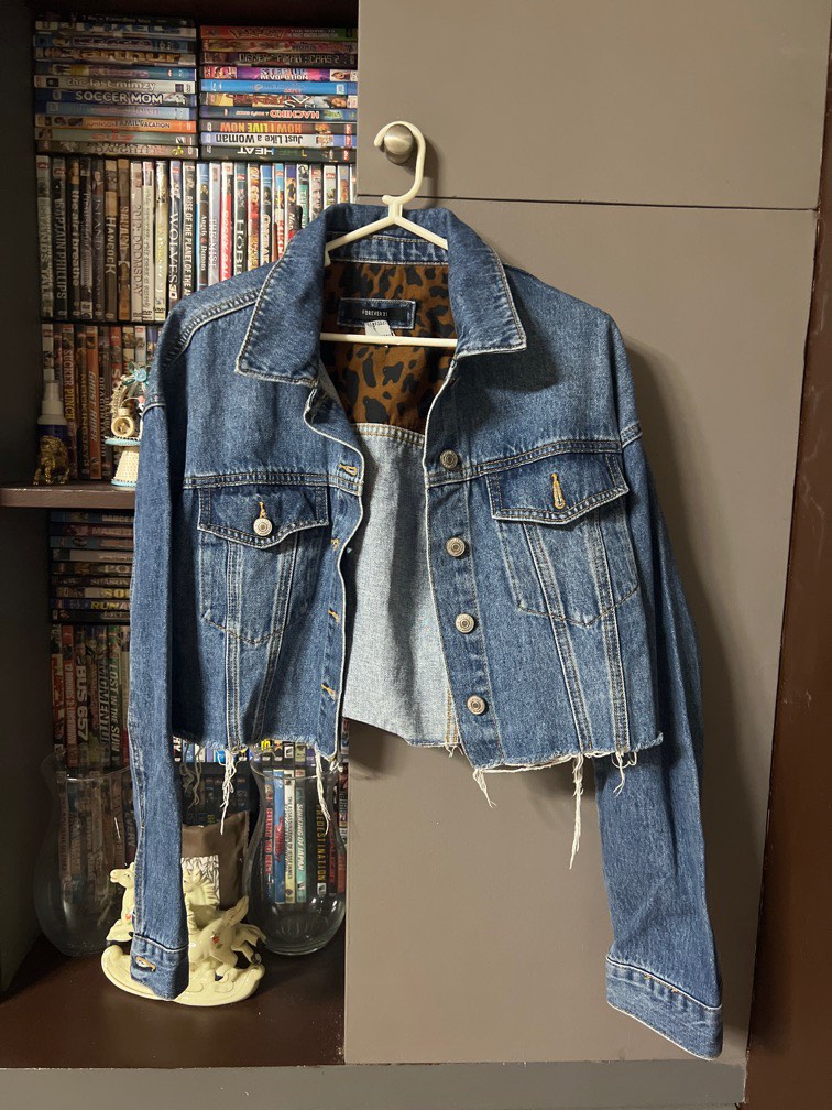 FOREVER 21 CROPPED JEAN JACKET Women s Fashion Coats Jackets
