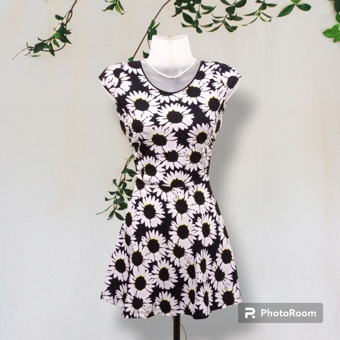 Forever 21 Floral Black and White Dress Women s Fashion Dresses Sets Dresses on Carousell