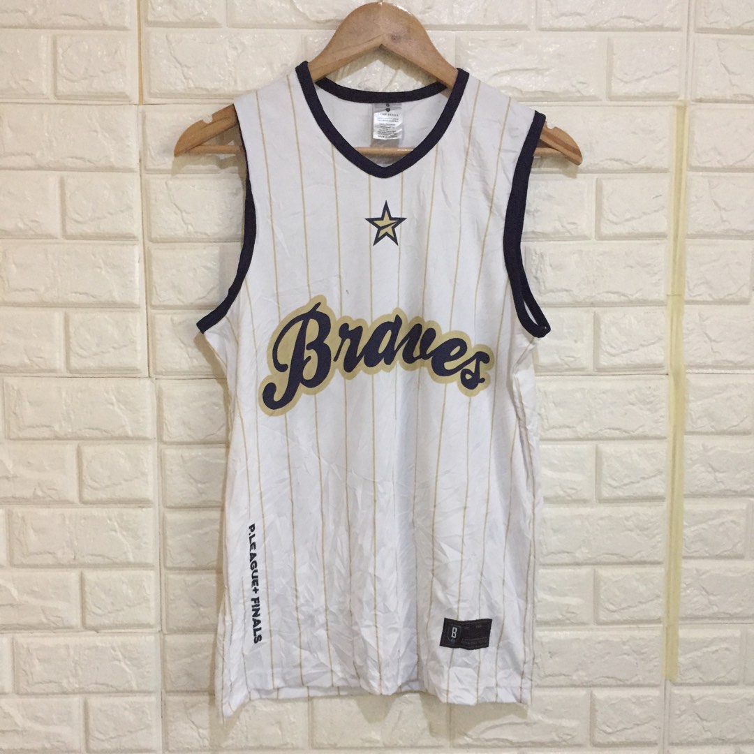 Fubon Braves, Men's Fashion, Activewear on Carousell