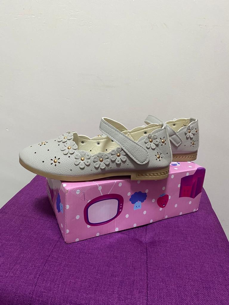 Girls size top 12 dress shoes