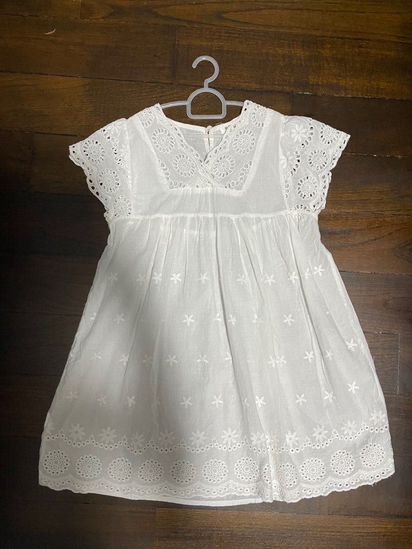 Girl s eyelet dress Babies Kids Babies Kids Fashion on Carousell