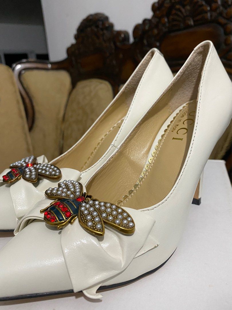 Gucci bee heels hot sale