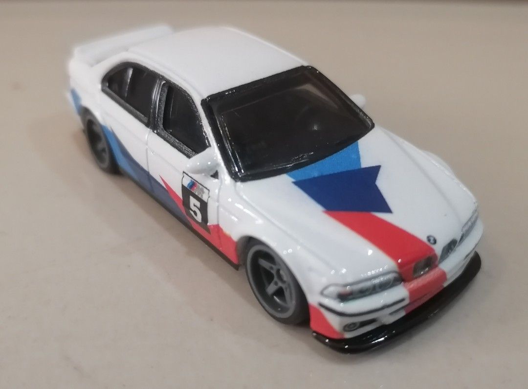 Hot wheels bmw 5 series top