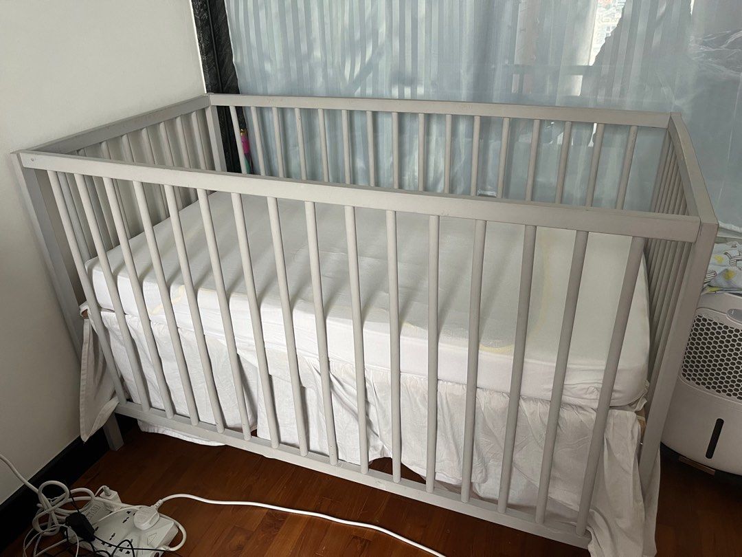 Grey store ikea crib