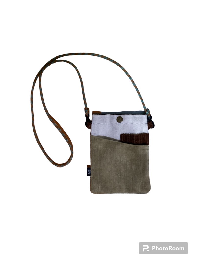 Imokey Slingbag, Barang Mewah, Tas & Dompet di Carousell