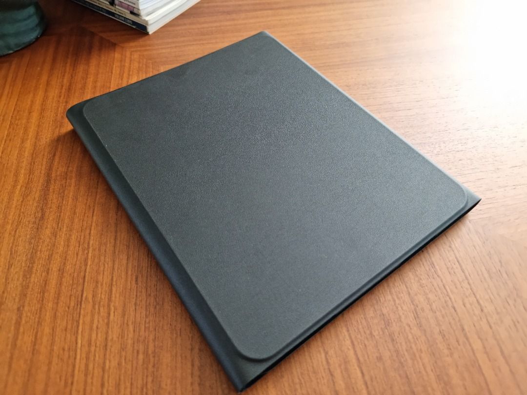 iPad 10th Gen 10.9" Smart Wireless Bluetooth Keyboard Case (Black) (Category: Cases & Sleeves) located in Quezon City. Submitted by bagels42 (Listing ID 1253411394, Image 3). Description: iPad 10th Gen 10.9" Smart Wireless Bluetooth Keyboard Case (Black) Price: 1,300 ***Actual pictures are in the posting, please refer to them*** Easily adjusts to whatever comfortable angle suits you best Make the Tab work like a laptop Multiple perspectives and p