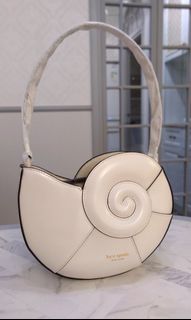（分類：）位於 。 由 somethingthere.shop 提交（商品編號 1253439189，圖片 1）。簡介： 。