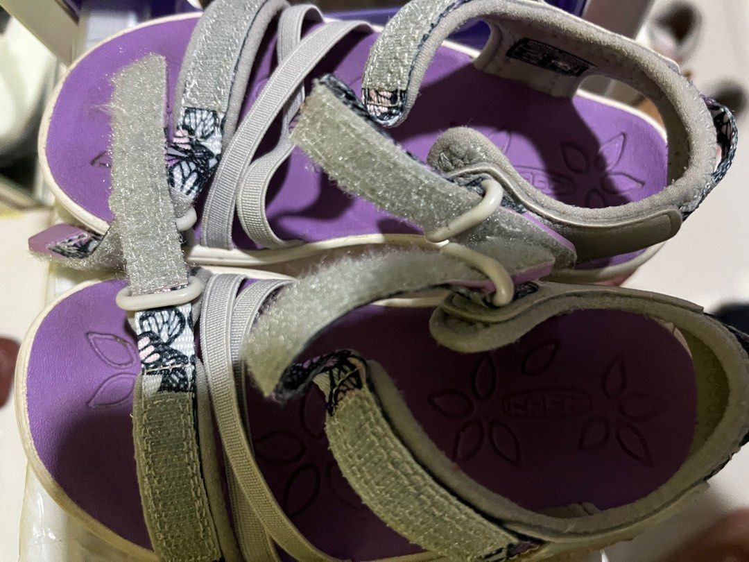 Girls keen sandals cheap