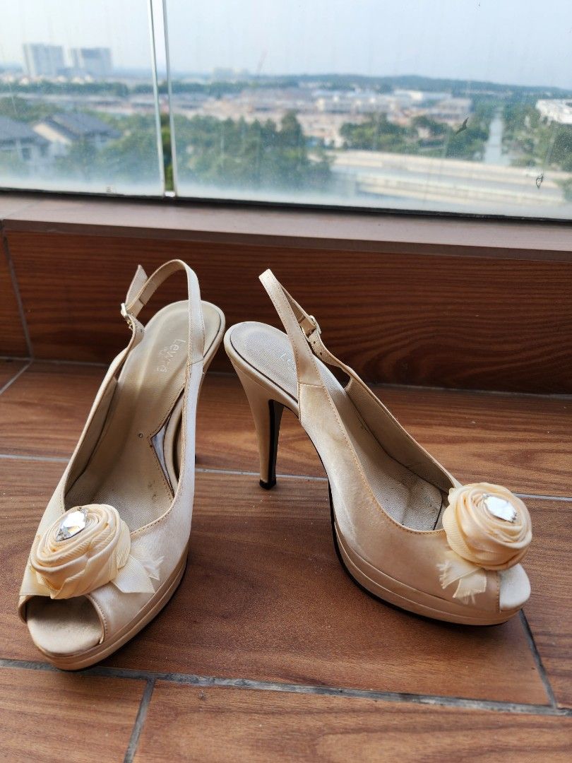 Lewre Cream Colour High Heels