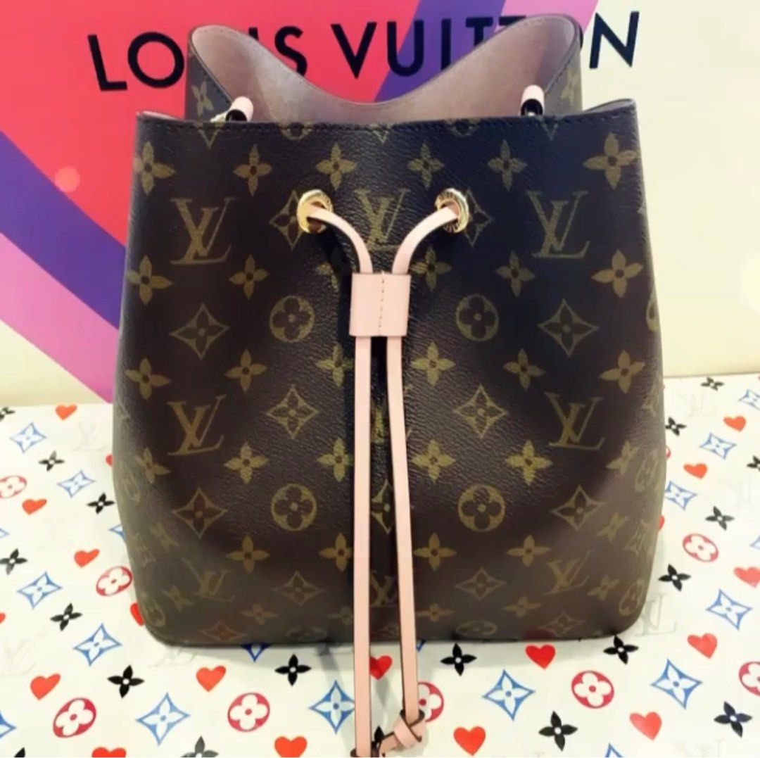 Louis Vuitton Carryall MM, Luxury, Bags & Wallets on Carousell