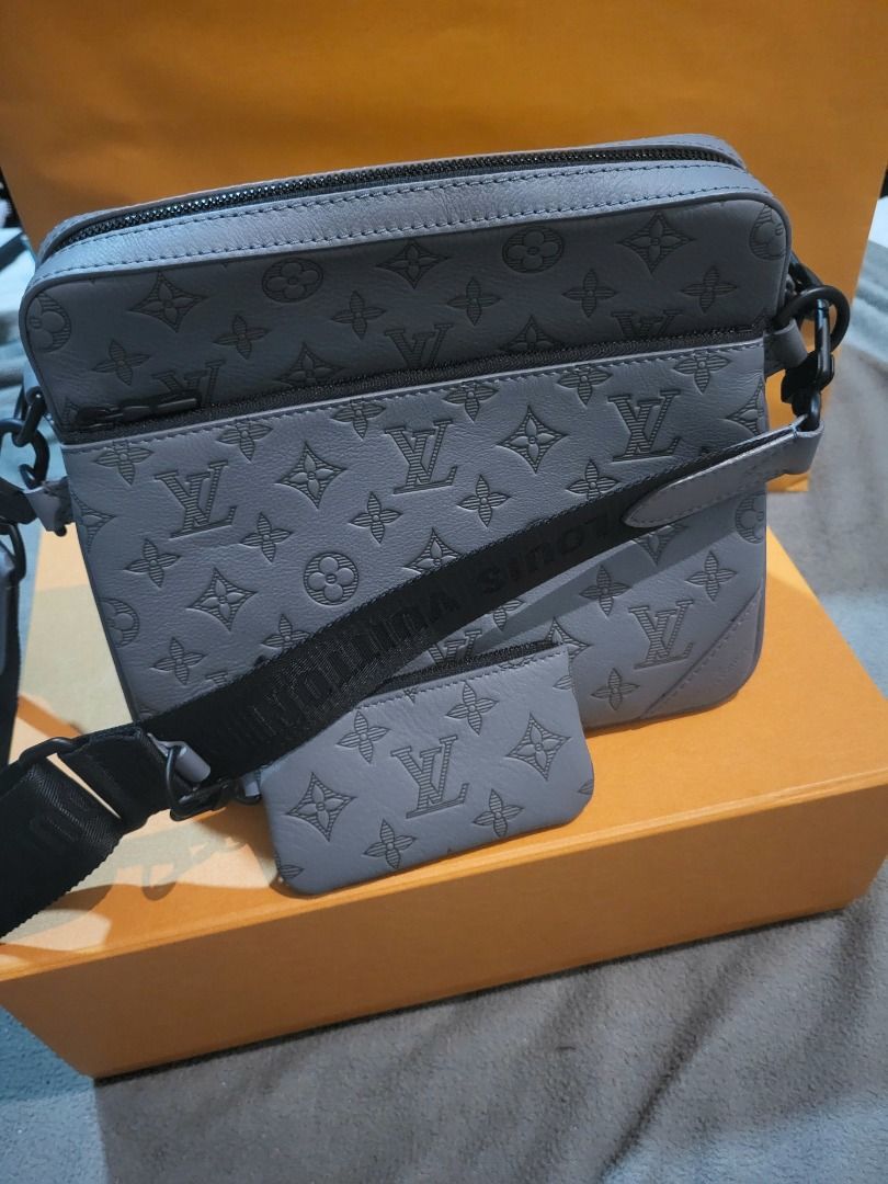 LOUIS VUITTON TRIO MESSENGER M46603 (MICROCHIP), Luxury, Bags & Wallets on  Carousell